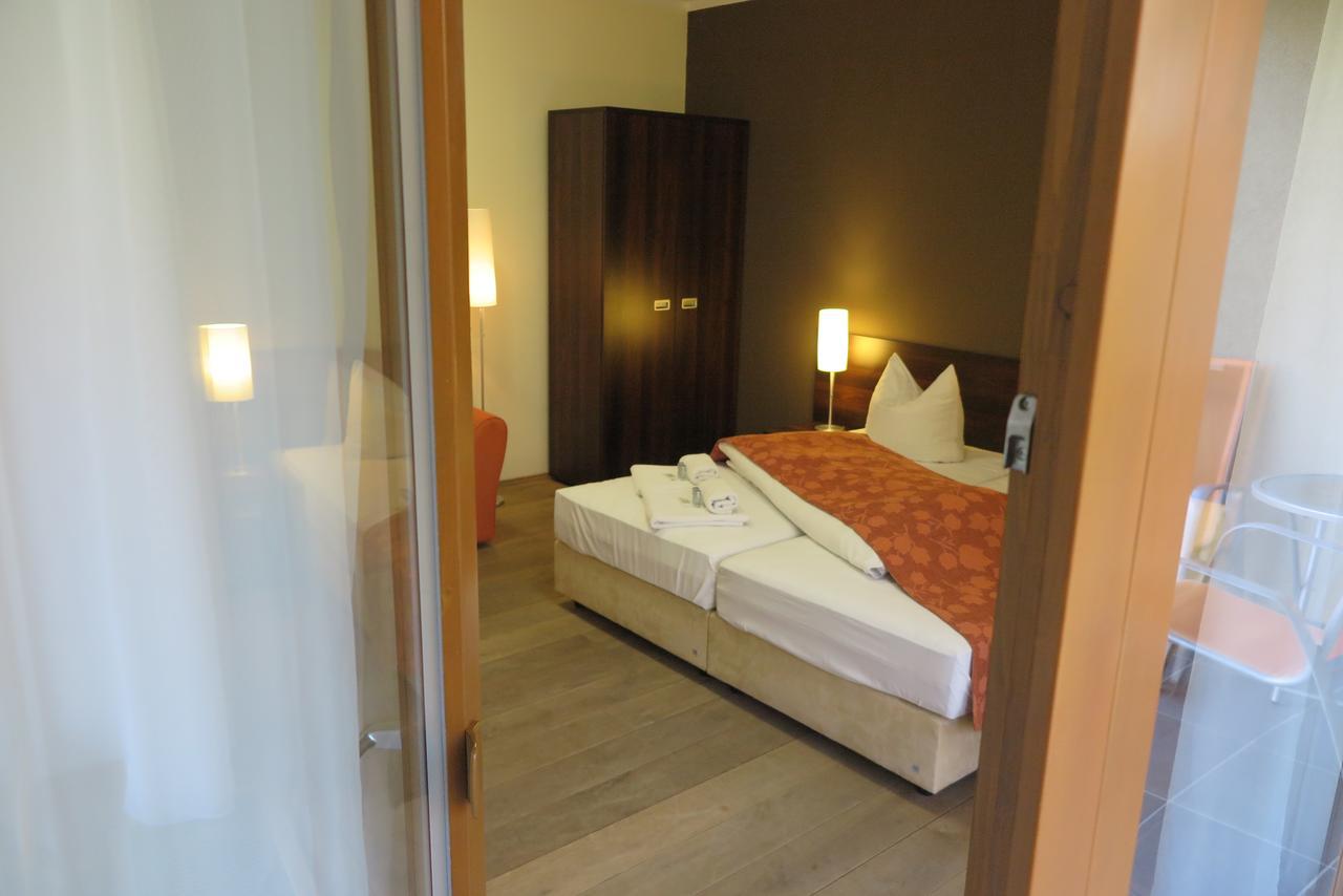 Garden Hotel Mezna Hrensko Ngoại thất bức ảnh
