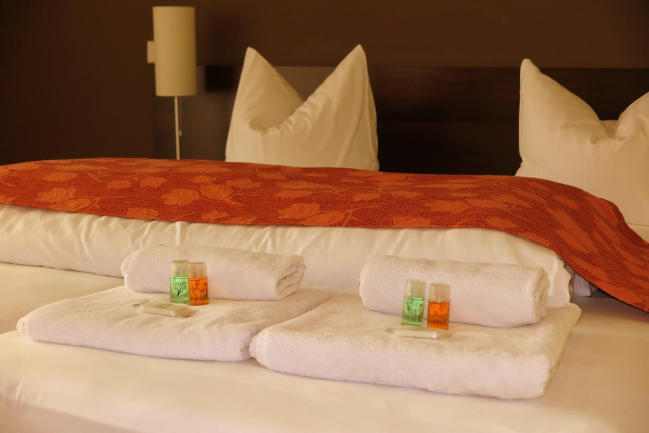 Garden Hotel Mezna Hrensko Ngoại thất bức ảnh